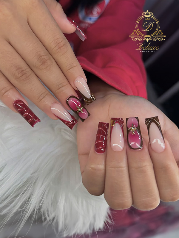 Deluxe Nails & Spa